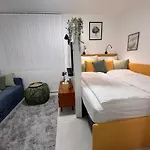 Apartment Marine-green